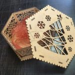 Dāvanu lāde ar egli